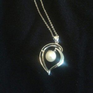 NWOT 925 SS and Pearl neckalce
